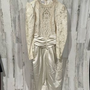 SCOTT MCCLINTOCK Vintage Cream Wedding Dress Size 10